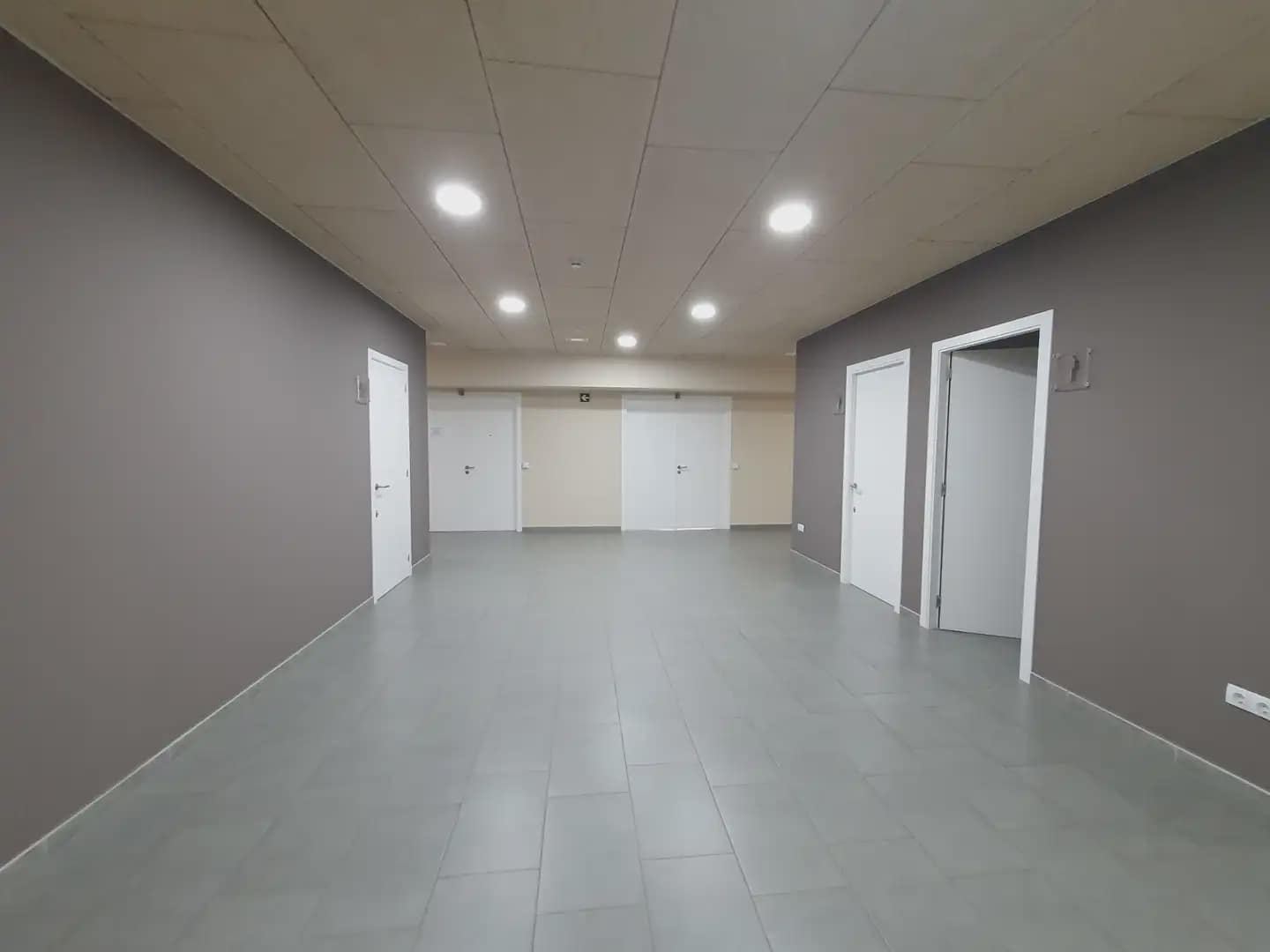 Office for sale in Celra with garage - € 145,900 (Ref: 9882342)