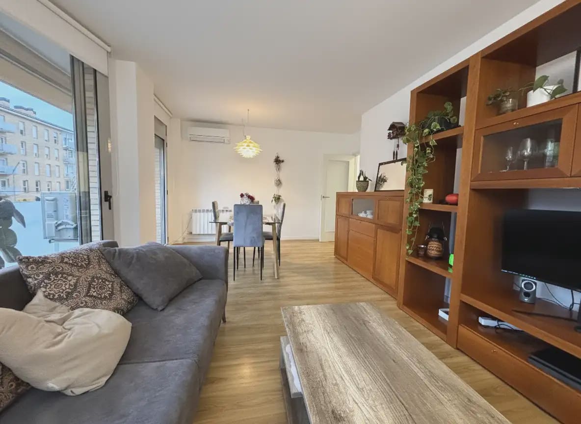 3 soverom Leilighet til salgs i Girona by med garasje - € 385 000 (Ref: 9882344)