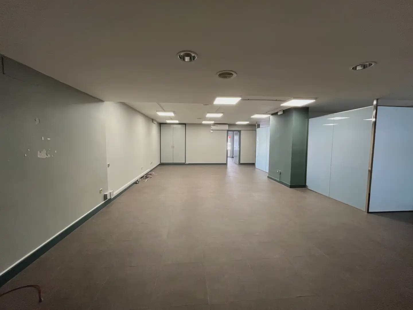 Kontor til salg i Girona by - € 240.000 (Ref: 9882346)