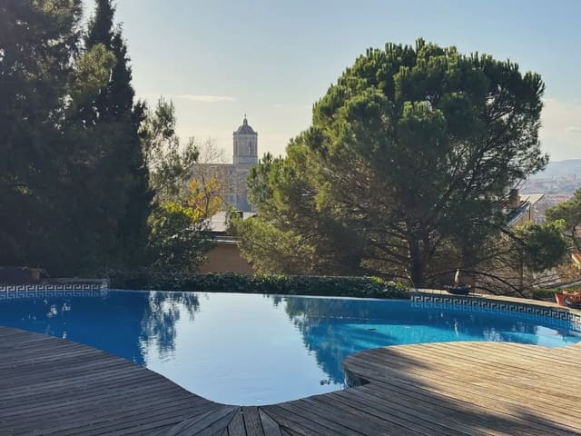 6 sovrum Villa till salu i Girona stad med pool garage - 1 600 000 € (Ref: 9882347)