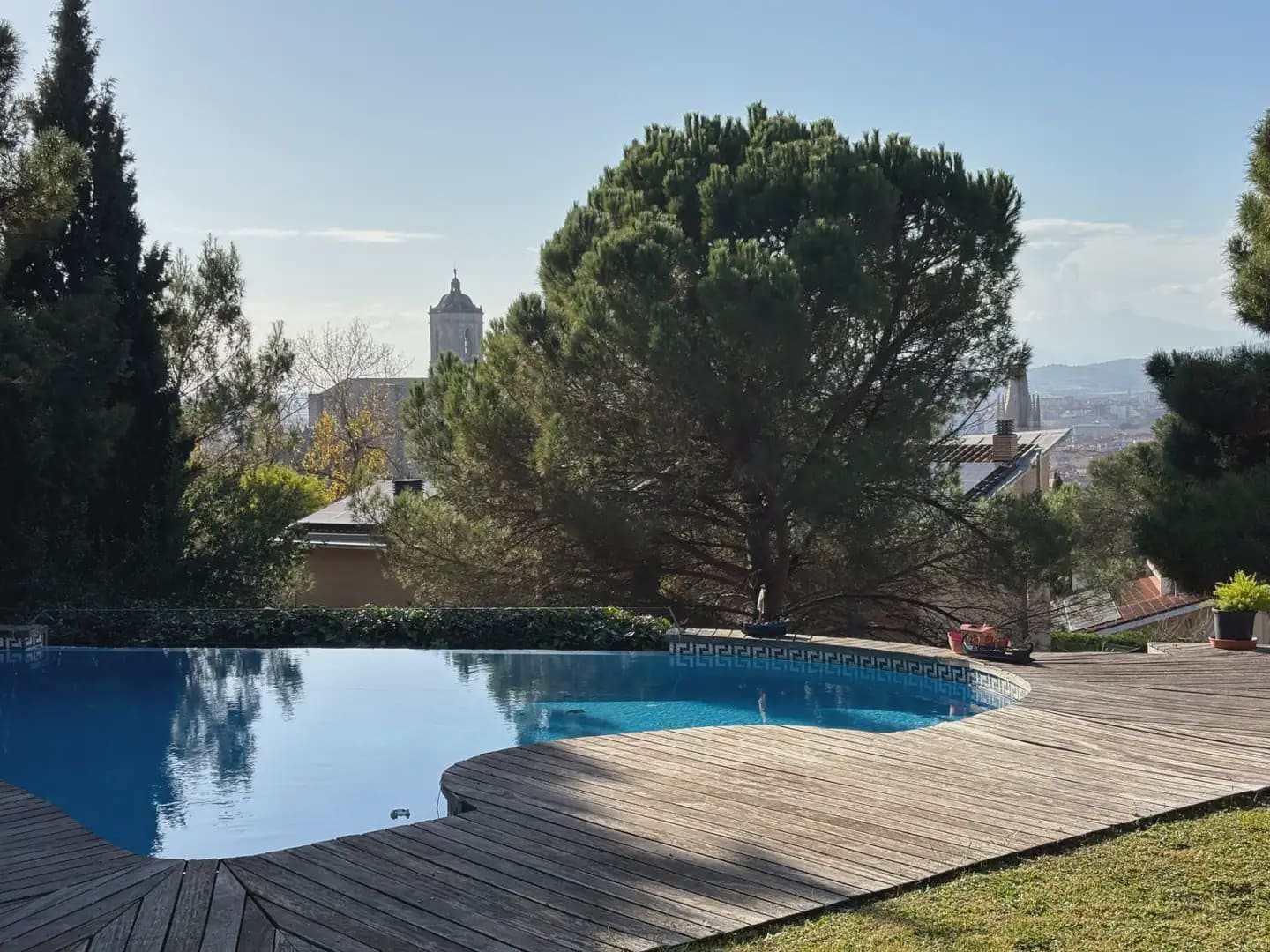 6 sovrum Villa till salu i Girona stad med pool garage - 1 600 000 € (Ref: 9882347)