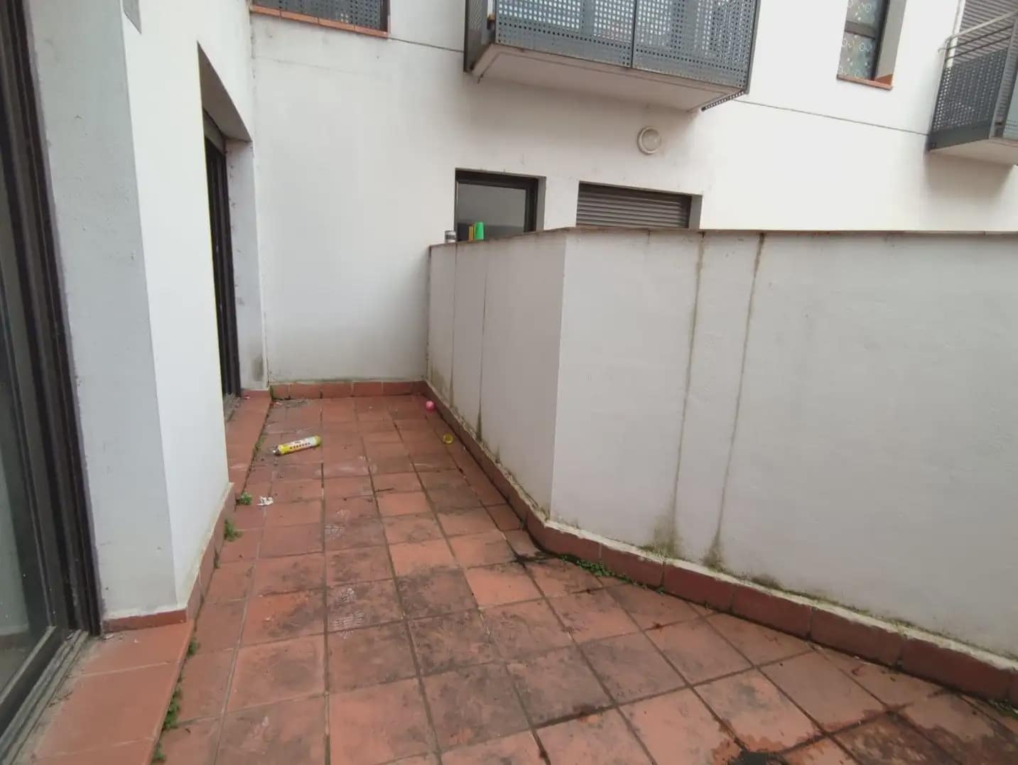 Erhverv til salg i Girona by - € 69.900 (Ref: 9882349)