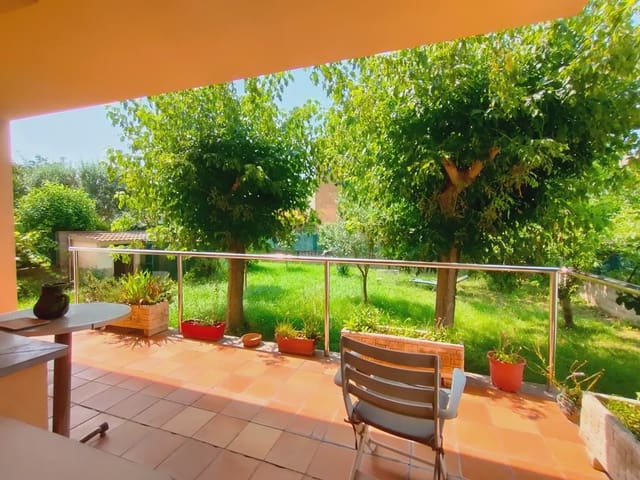 4 Zimmer Villa zu verkaufen in Girona Stadt mit Garage - 800.000 € (Ref: 9882351)