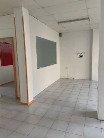 Commercial for sale in Sarrià de Ter - € 195,000 (Ref: 9882352)