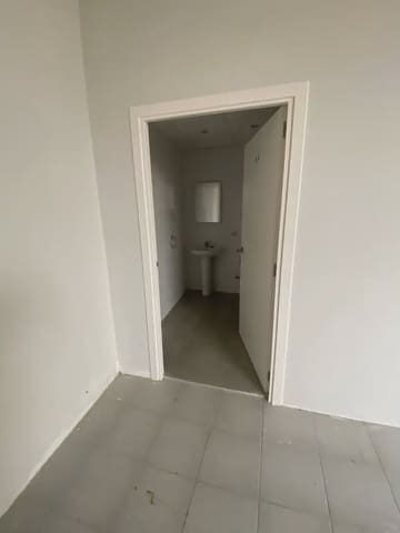 Commercial for sale in Sarrià de Ter - € 195,000 (Ref: 9882352)