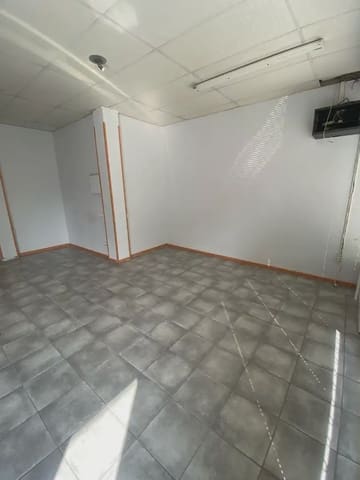 Commercial for sale in Sarrià de Ter - € 195,000 (Ref: 9882352)