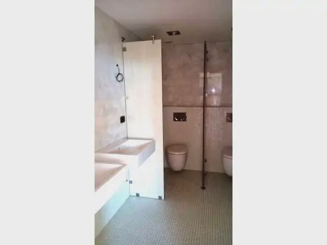 Kommersiell till salu i Girona stad - 210 000 € (Ref: 9882353)