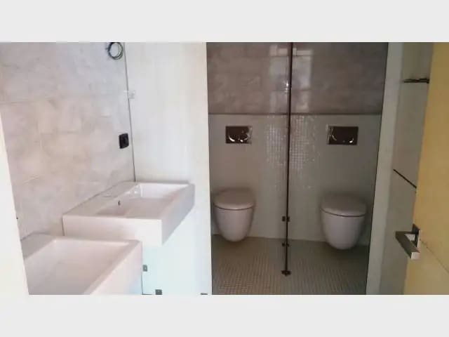 Gewerbe zu verkaufen in Girona Stadt - 210.000 € (Ref: 9882353)