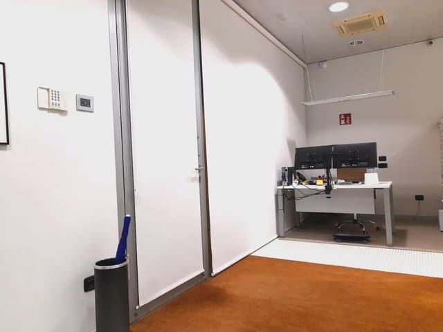 Gewerbe zu verkaufen in Girona Stadt - 210.000 € (Ref: 9882353)