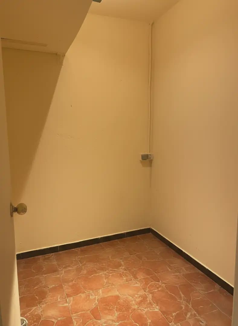 3 bedroom Flat for sale in Olot - € 140,000 (Ref: 9882354)