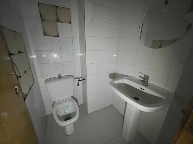 4 slaapkamer Flat te koop in Salt - € 139.000 (Ref: 9882357)