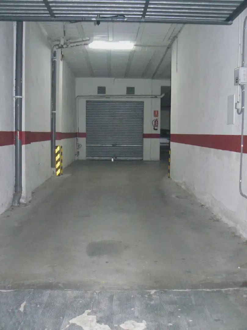 Garage till salu i Girona stad - 8 900 € (Ref: 9882358)