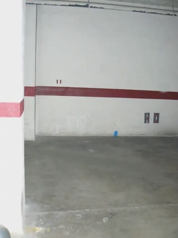 Garage till salu i Girona stad - 8 900 € (Ref: 9882358)