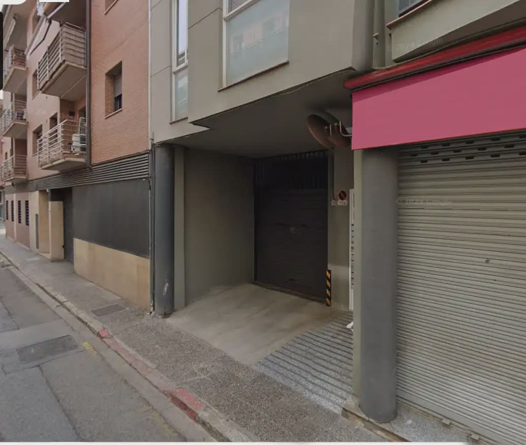 Garage till salu i Girona stad - 8 900 € (Ref: 9882358)