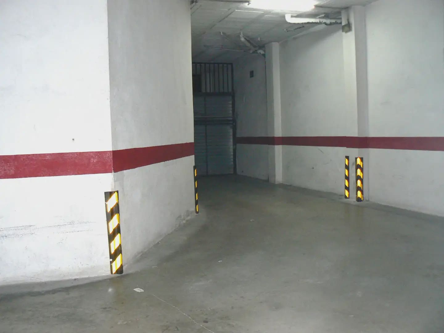 Garage till salu i Girona stad - 8 900 € (Ref: 9882358)