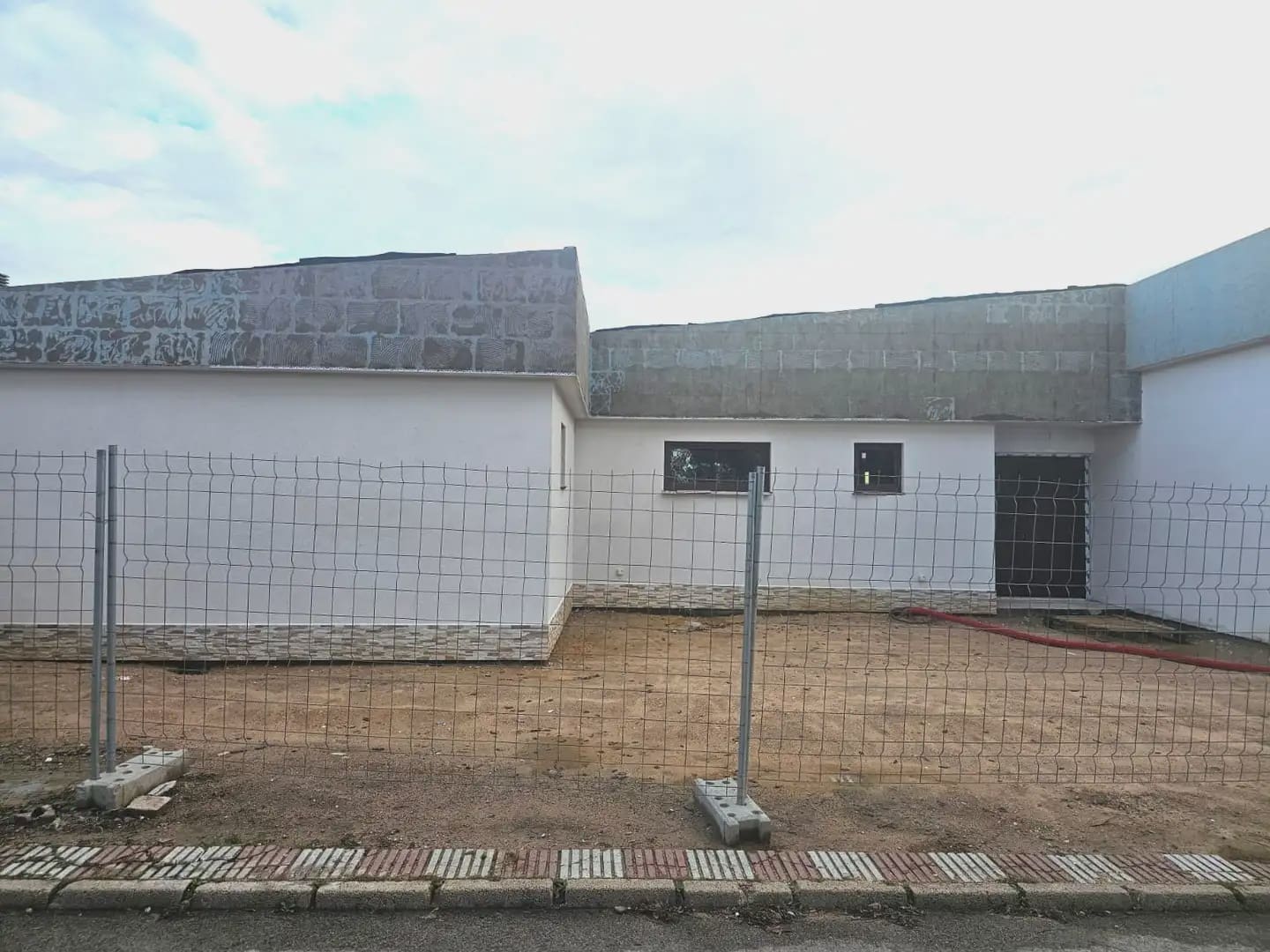 4 bedroom Villa for sale in Caldes de Malavella - € 630,000 (Ref: 9882359)