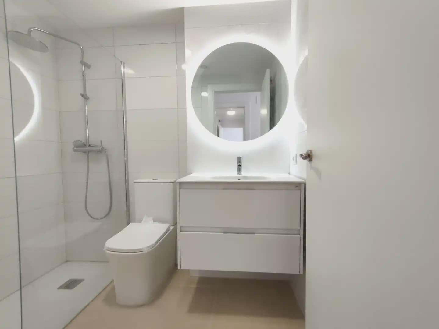 2 slaapkamer Flat te koop in Salt - € 178.000 (Ref: 9882361)