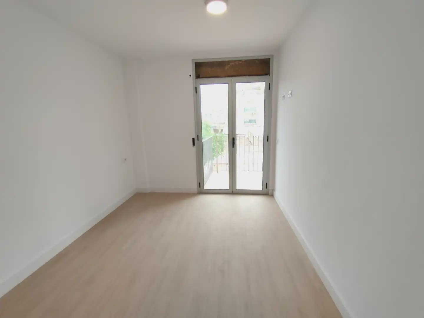 3 slaapkamer Flat te koop in Salt met garage - € 188.000 (Ref: 9882362)