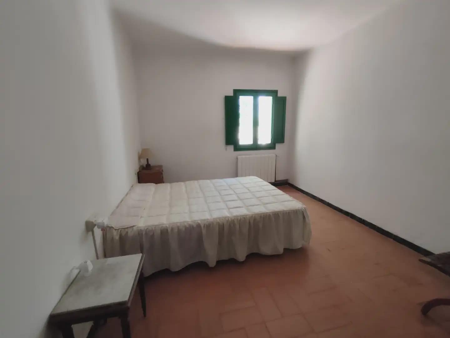 8 sypialnia Finka/Dom wiejski na sprzedaż w Bescano z garażem - 250 000 € (Ref: 9882365)
