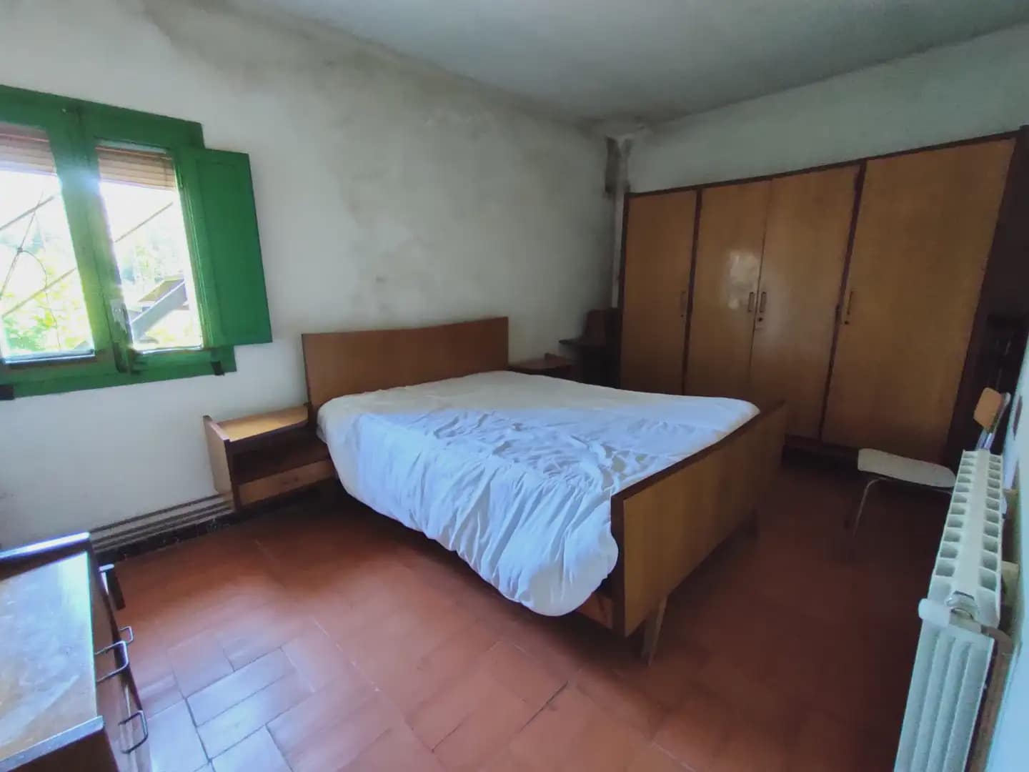8 sypialnia Finka/Dom wiejski na sprzedaż w Bescano z garażem - 250 000 € (Ref: 9882365)