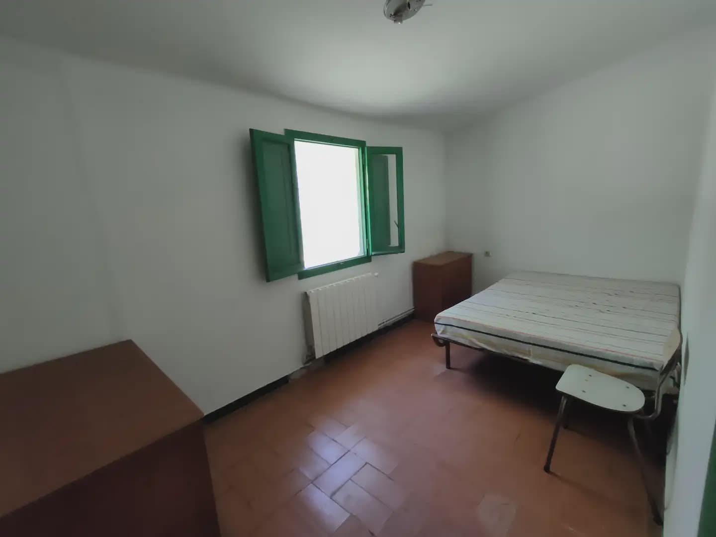8 sypialnia Finka/Dom wiejski na sprzedaż w Bescano z garażem - 250 000 € (Ref: 9882365)