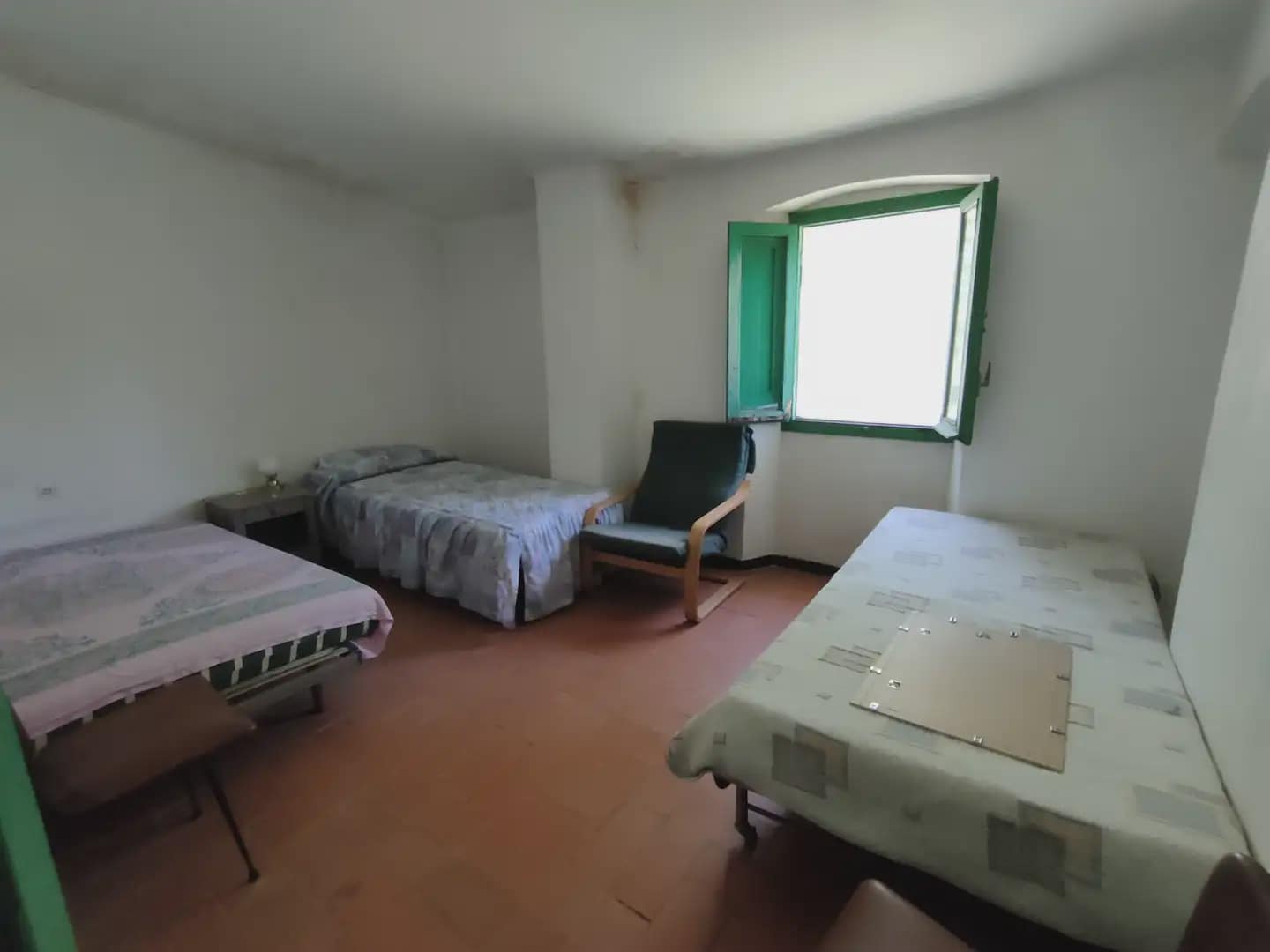 8 sypialnia Finka/Dom wiejski na sprzedaż w Bescano z garażem - 250 000 € (Ref: 9882365)
