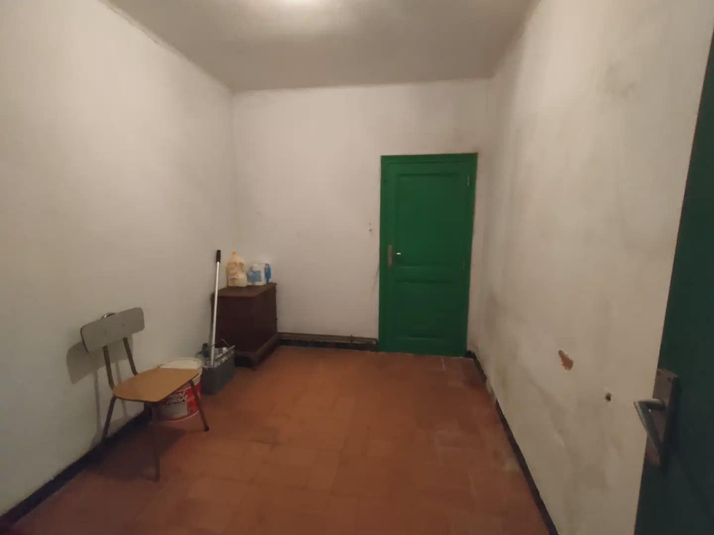 8 sypialnia Finka/Dom wiejski na sprzedaż w Bescano z garażem - 250 000 € (Ref: 9882365)