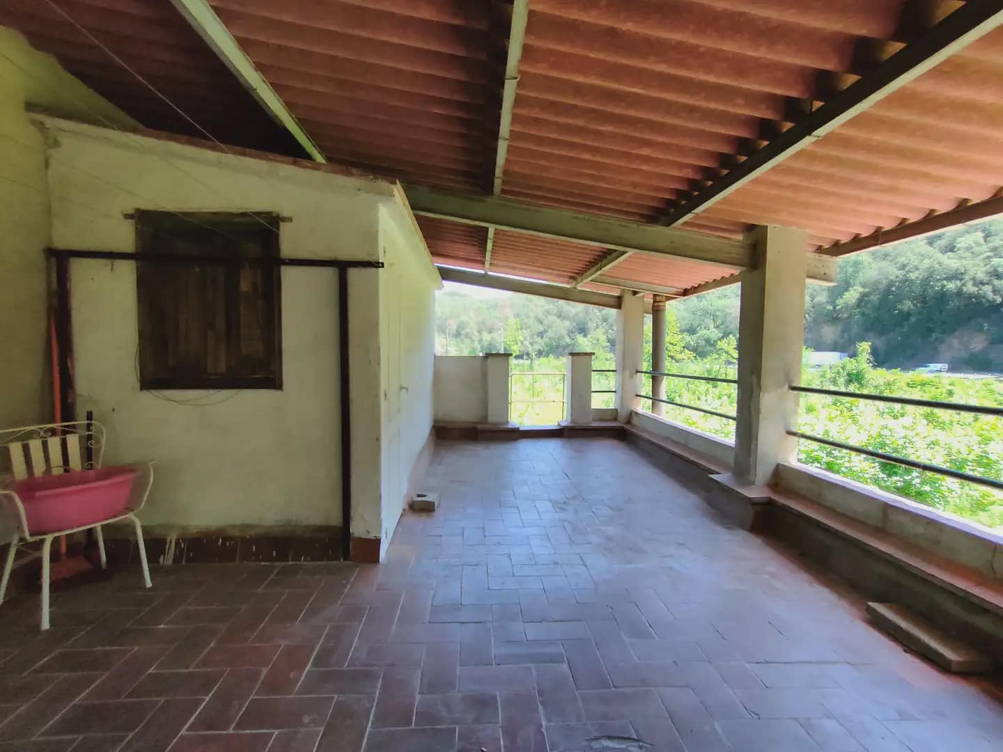 8 sypialnia Finka/Dom wiejski na sprzedaż w Bescano z garażem - 250 000 € (Ref: 9882365)