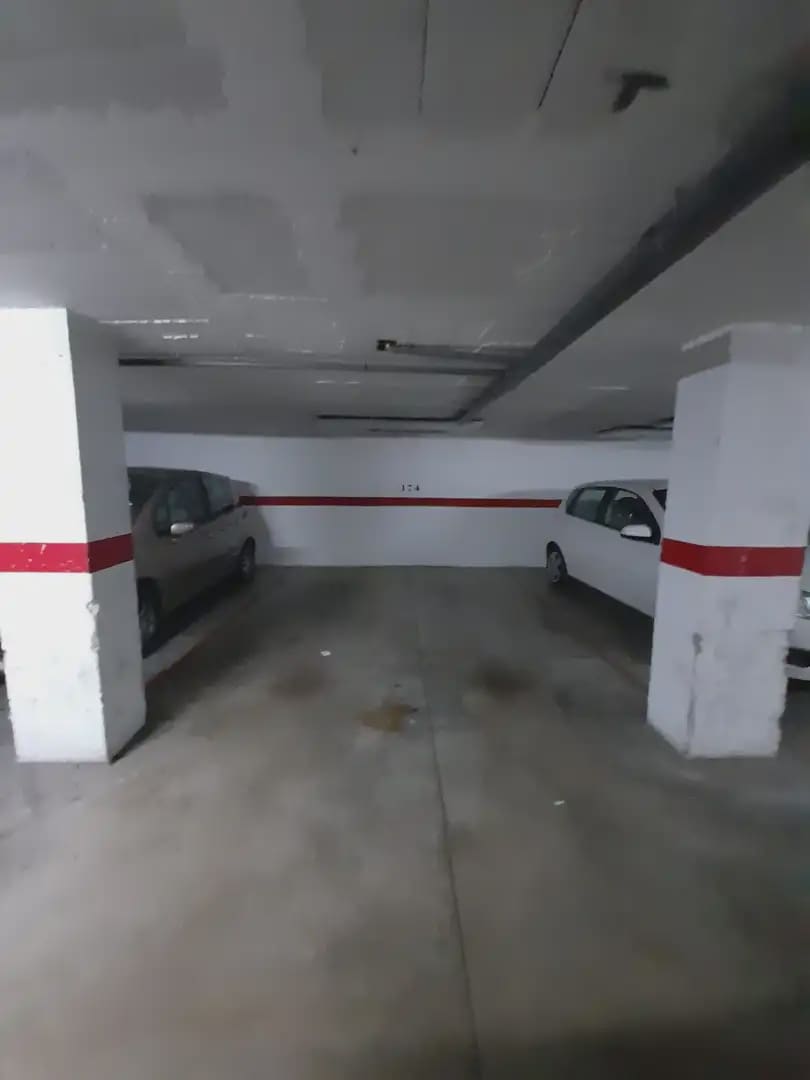 Garage till salu i Girona stad - 12 900 € (Ref: 9882369)
