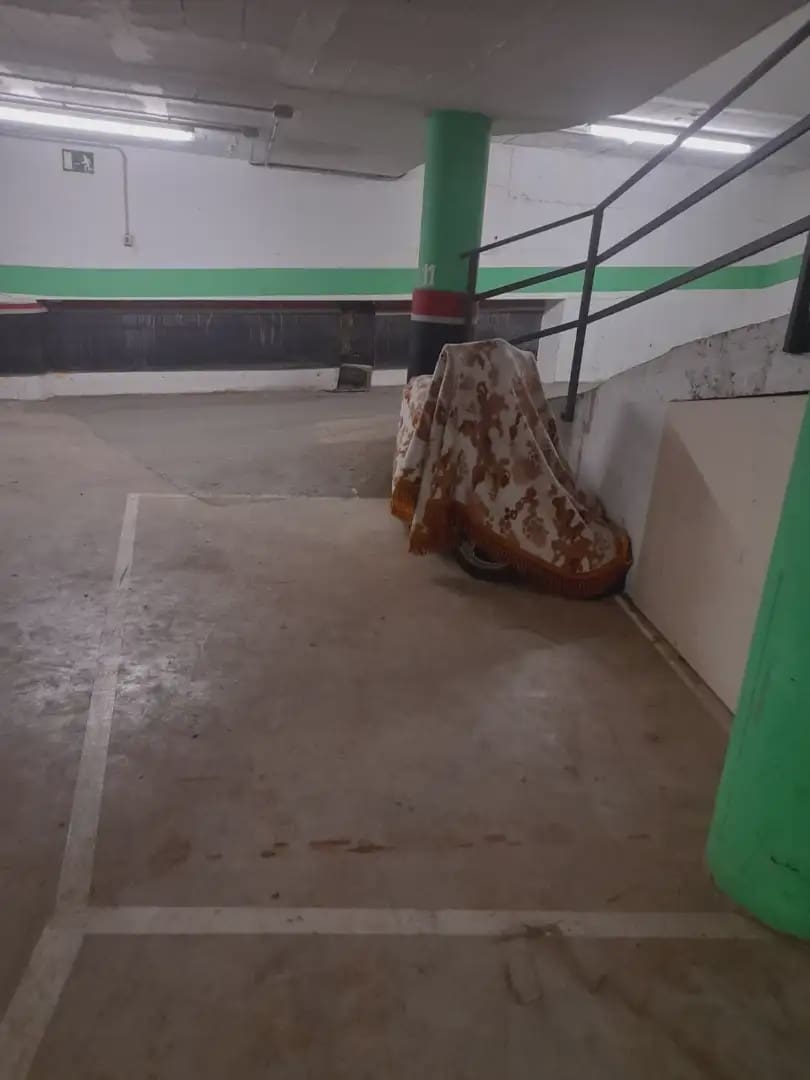 Garage till salu i Celra - 6 900 € (Ref: 9882370)