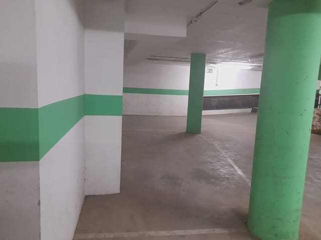 Garage till salu i Celrà - 6 900 € (Ref: 9882370)