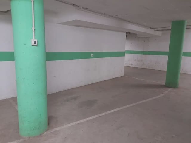 Garage till salu i Celrà - 6 900 € (Ref: 9882370)