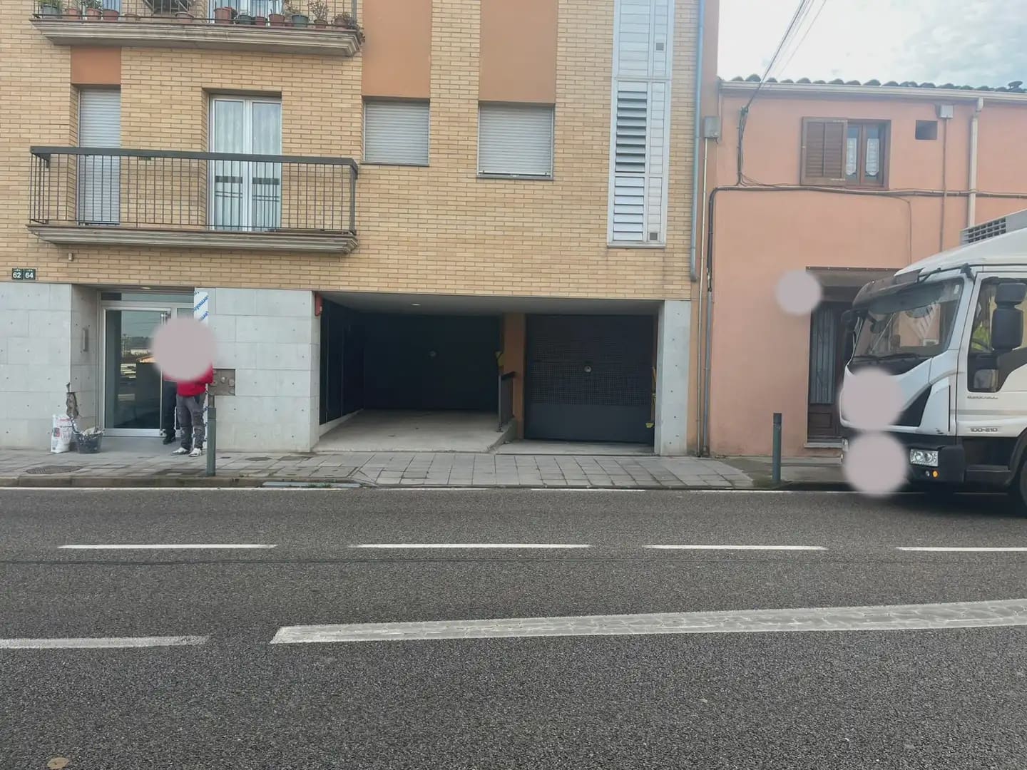 Garage till salu i Celra - 6 900 € (Ref: 9882370)