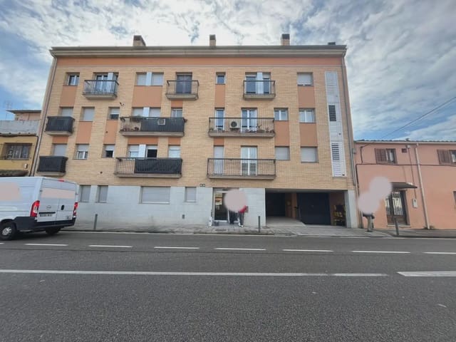 Garage till salu i Celrà - 6 900 € (Ref: 9882370)