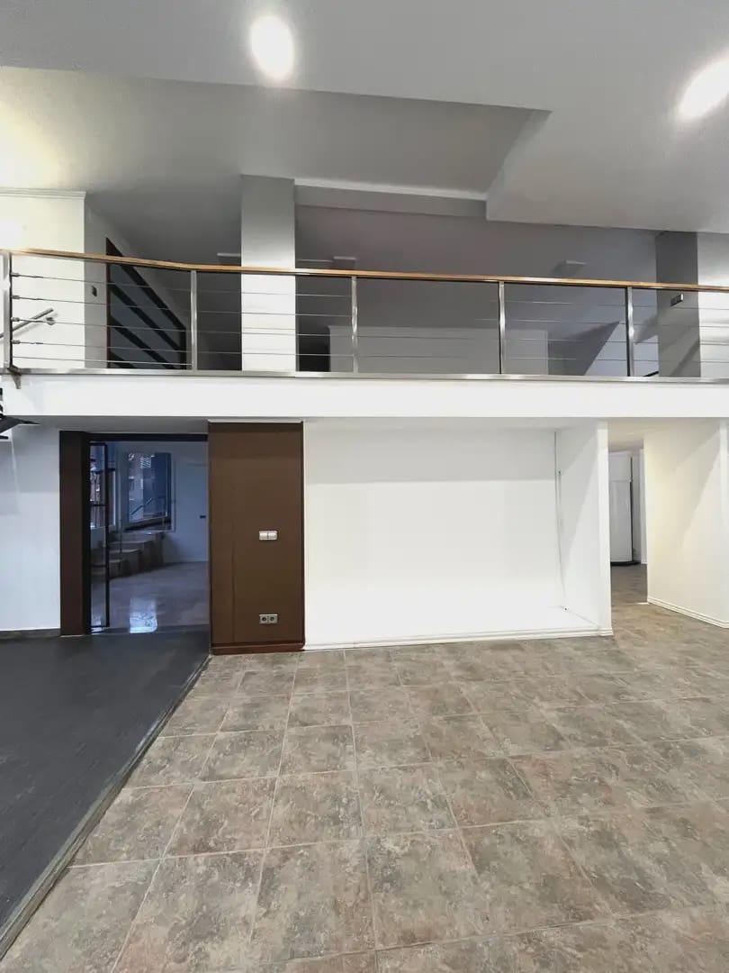 Komercyjne do wynajęcia w Miasto Girona - 1 500 € (Ref: 9882372)