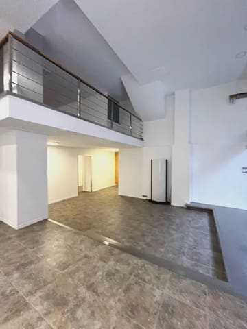 Komercyjne do wynajęcia w Miasto Girona - 1 500 € (Ref: 9882372)