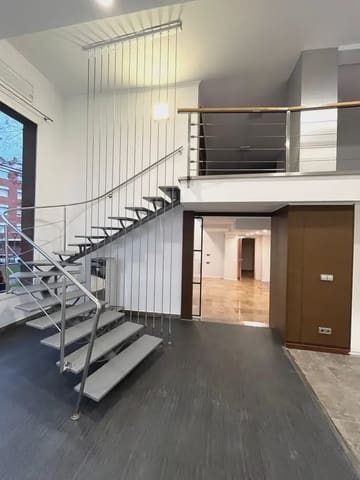 Komercyjne do wynajęcia w Miasto Girona - 1 500 € (Ref: 9882372)