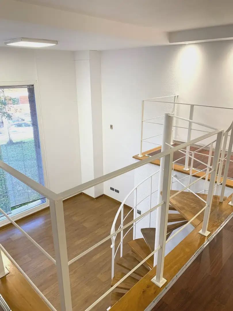 Komercyjne do wynajęcia w Miasto Girona - 1 500 € (Ref: 9882372)