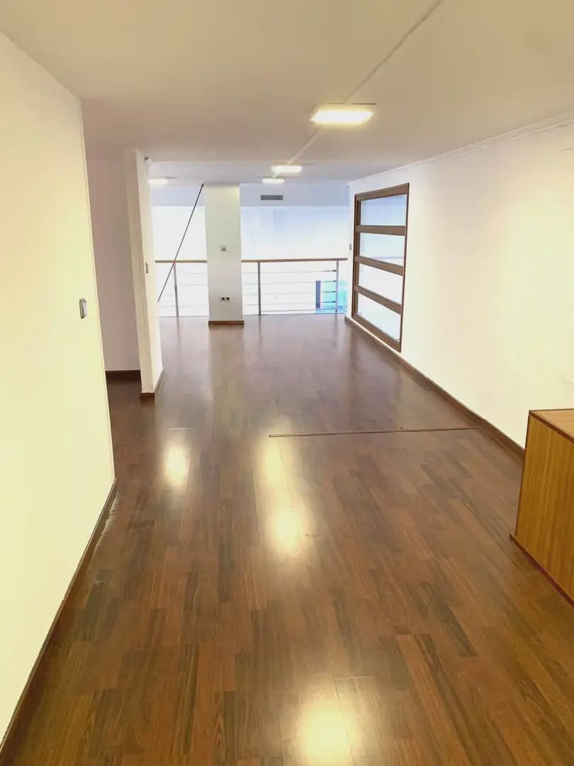 Komercyjne do wynajęcia w Miasto Girona - 1 500 € (Ref: 9882372)