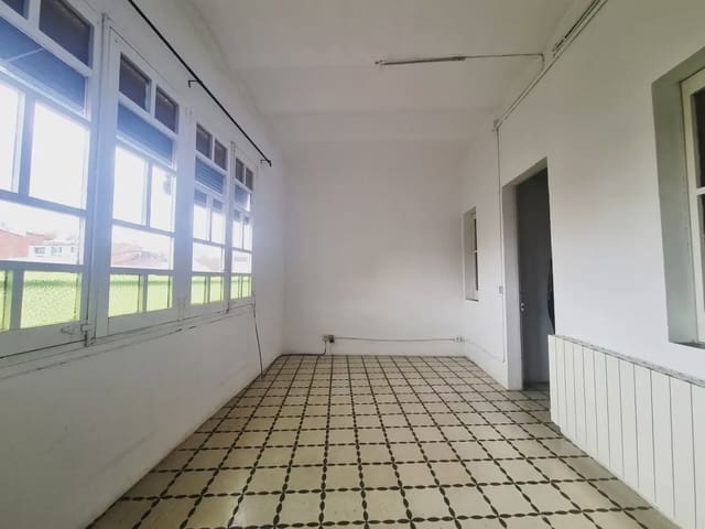 3 soverom Penthouse til salgs i Girona by - € 205 000 (Ref: 9882376)