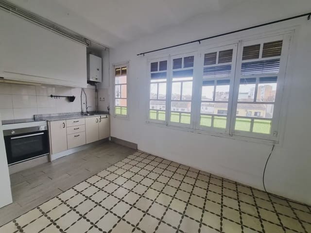 3 soverom Penthouse til salgs i Girona by - € 205 000 (Ref: 9882376)