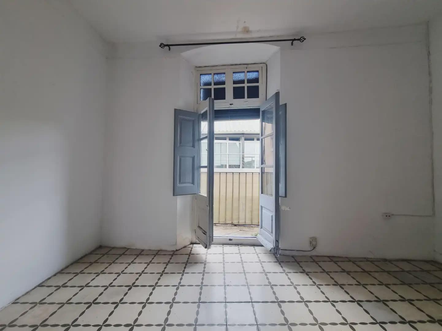 3 soverom Penthouse til salgs i Girona by - € 205 000 (Ref: 9882376)