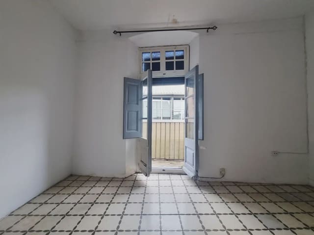 3 soverom Penthouse til salgs i Girona by - € 205 000 (Ref: 9882376)