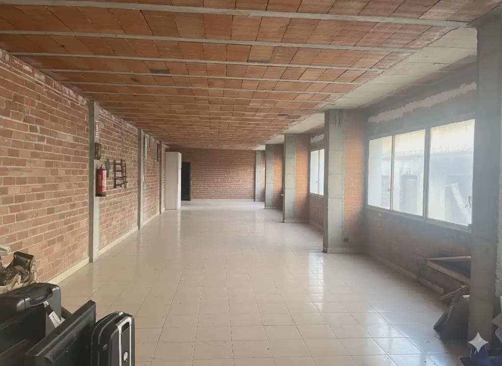Działka budowlana na sprzedaż w Salt - 495 000 € (Ref: 9882379)