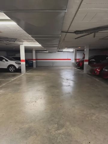 Garage till salu i Salt - 21 200 € (Ref: 9882384)