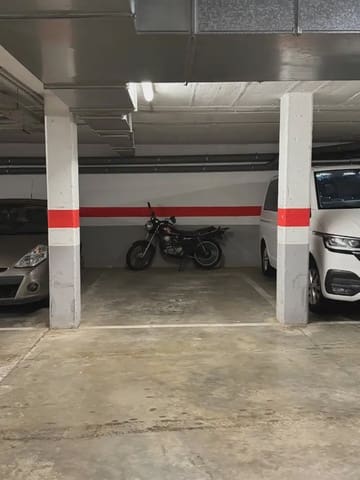 Garage till salu i Salt - 21 200 € (Ref: 9882384)