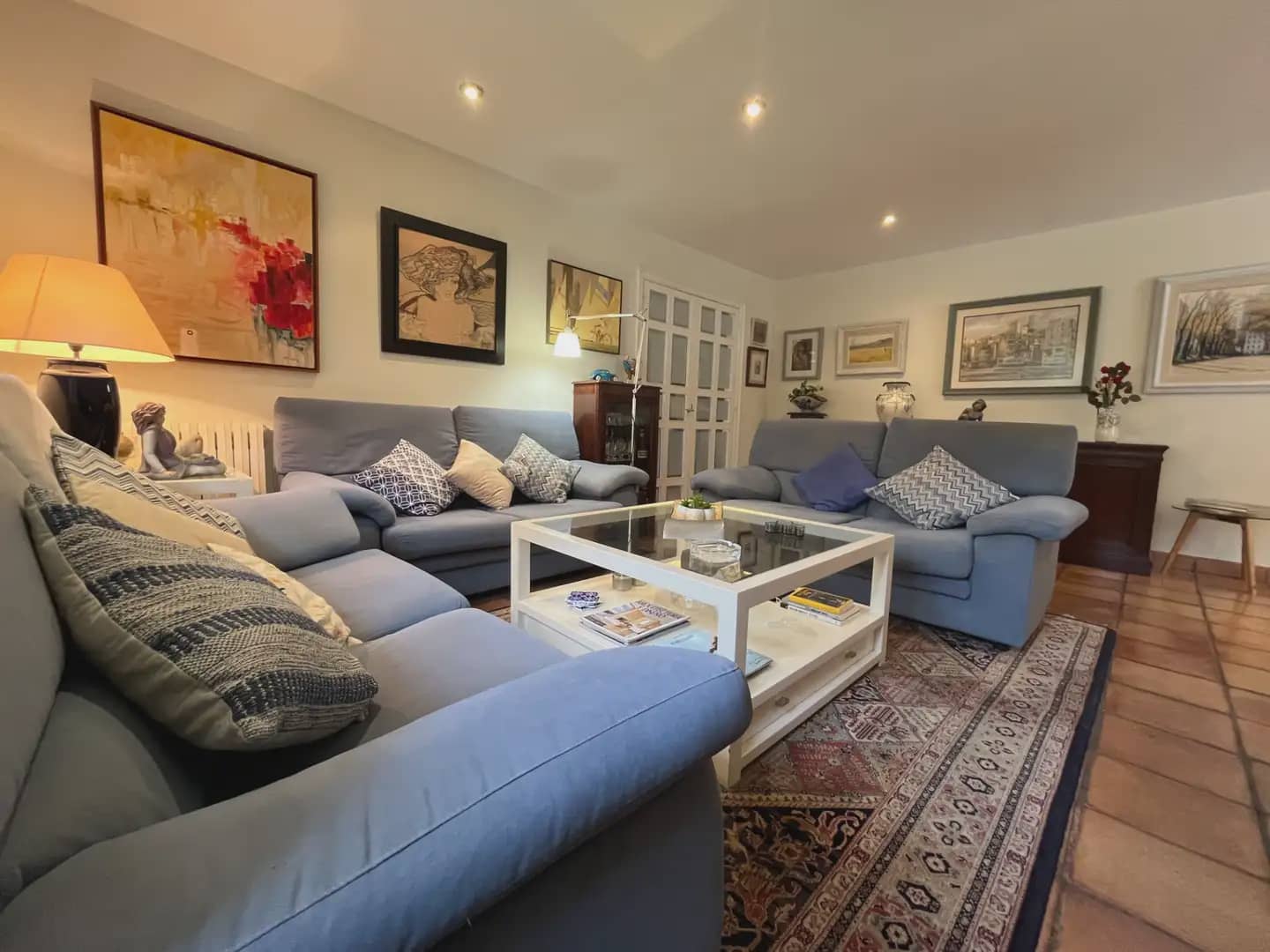 5 sypialnia Willa na sprzedaż w Miasto Girona z basenem garażem - 1 200 000 € (Ref: 9882385)