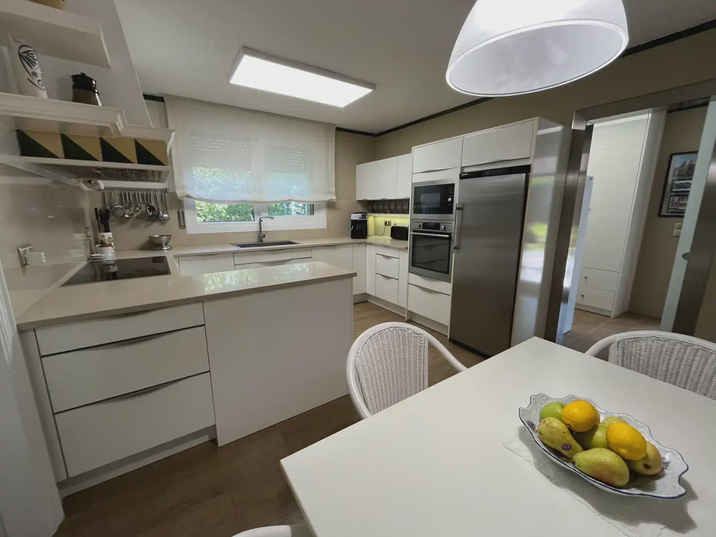 5 sypialnia Willa na sprzedaż w Miasto Girona z basenem garażem - 1 200 000 € (Ref: 9882385)