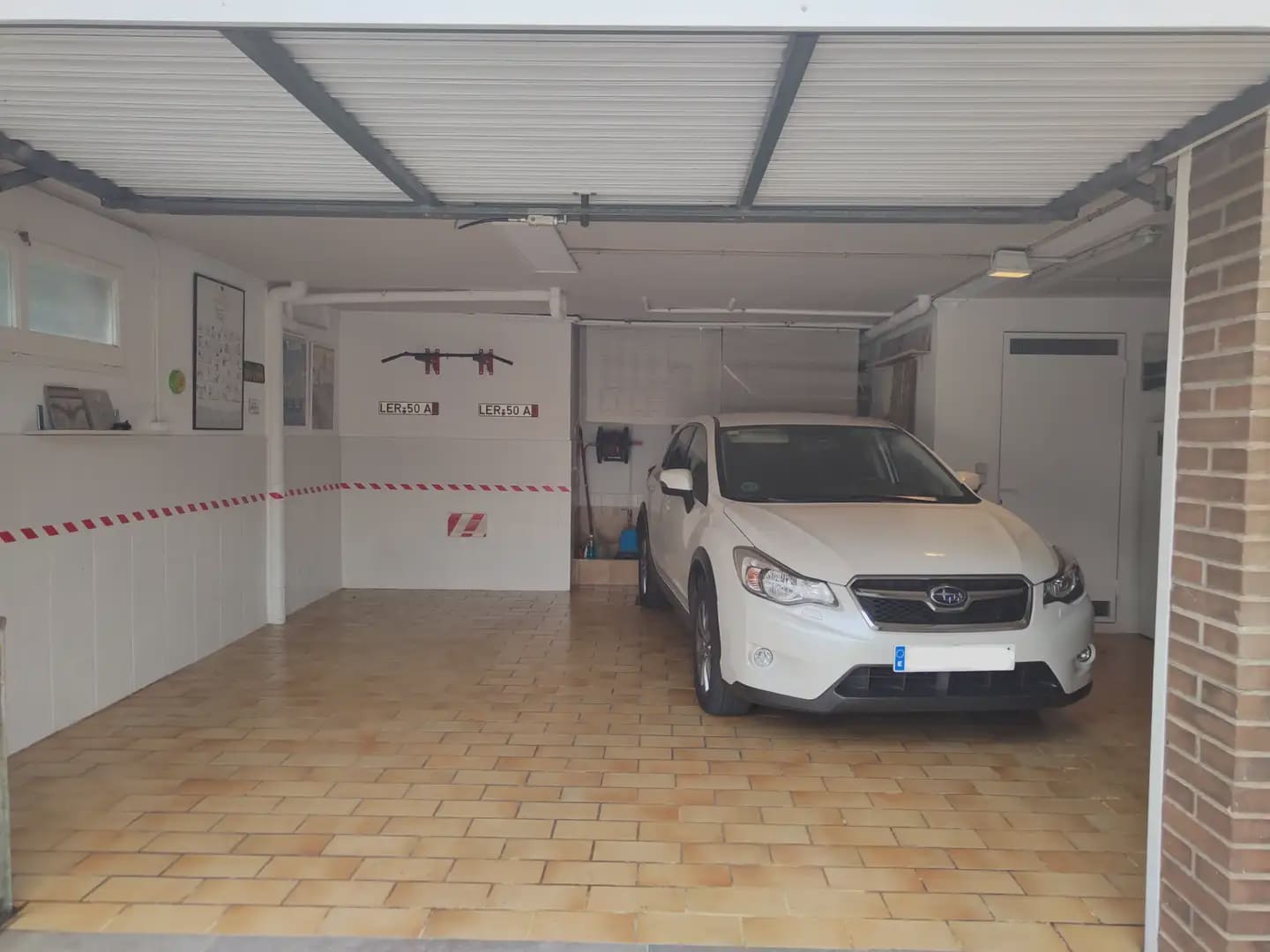 5 sypialnia Willa na sprzedaż w Miasto Girona z basenem garażem - 1 200 000 € (Ref: 9882385)