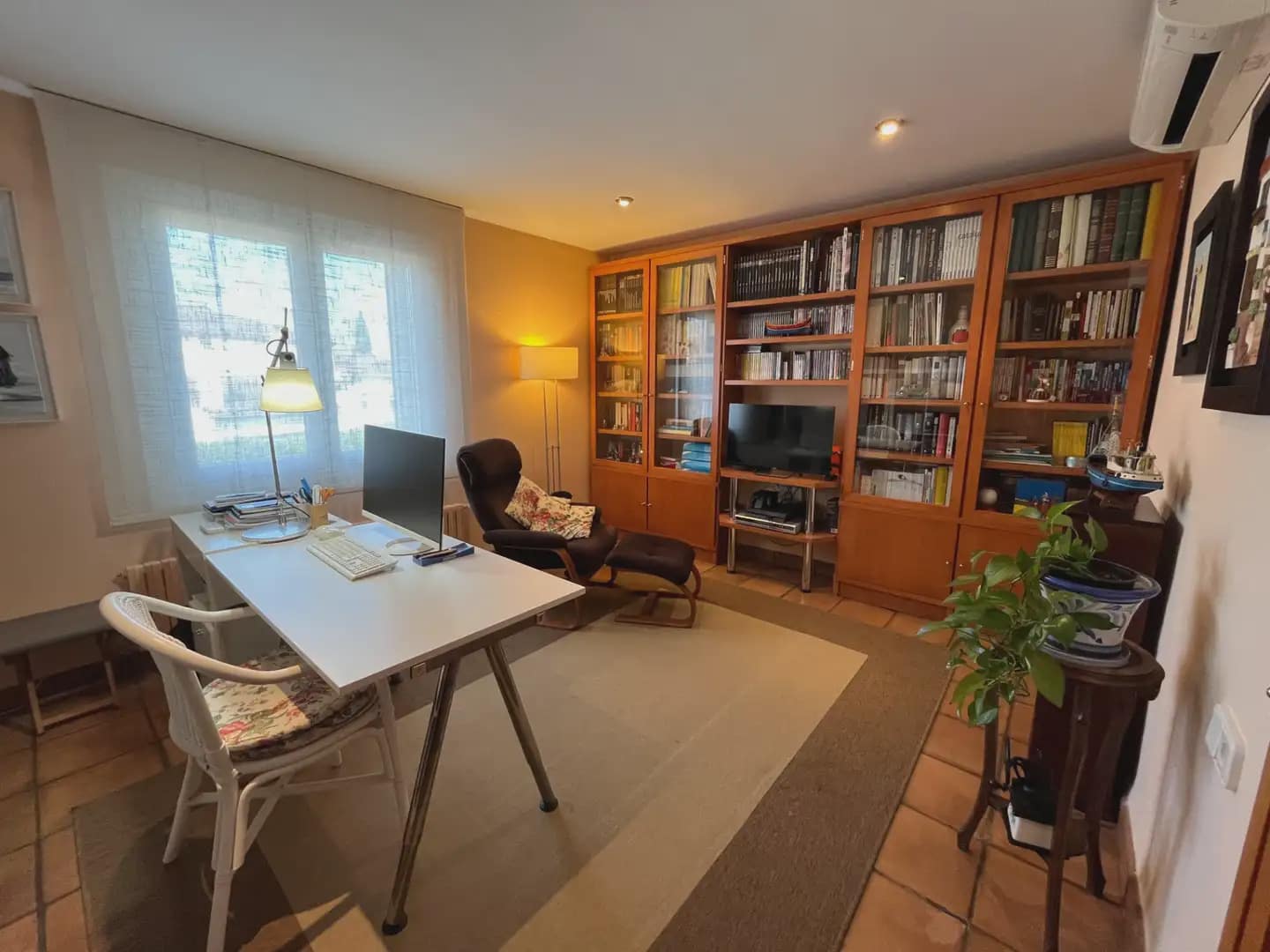 5 sypialnia Willa na sprzedaż w Miasto Girona z basenem garażem - 1 200 000 € (Ref: 9882385)